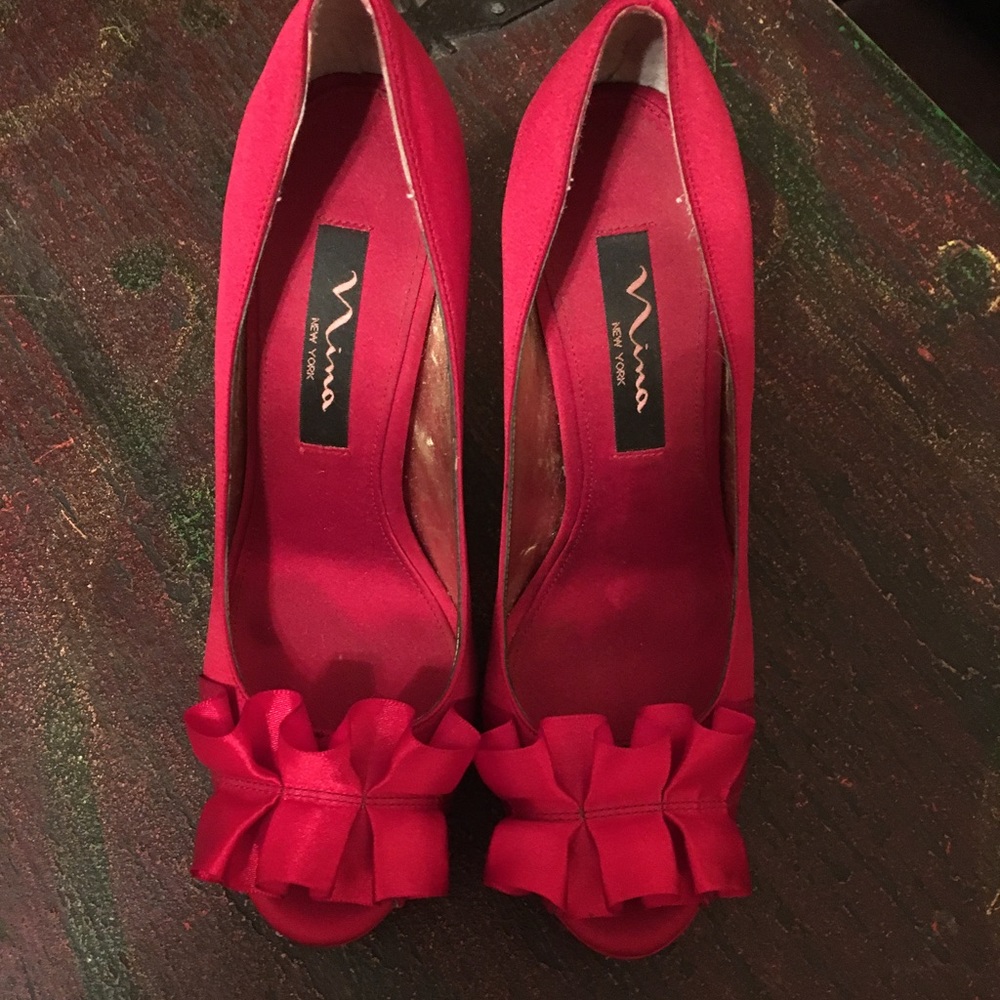Nina red pumps, great for Christmas parties!